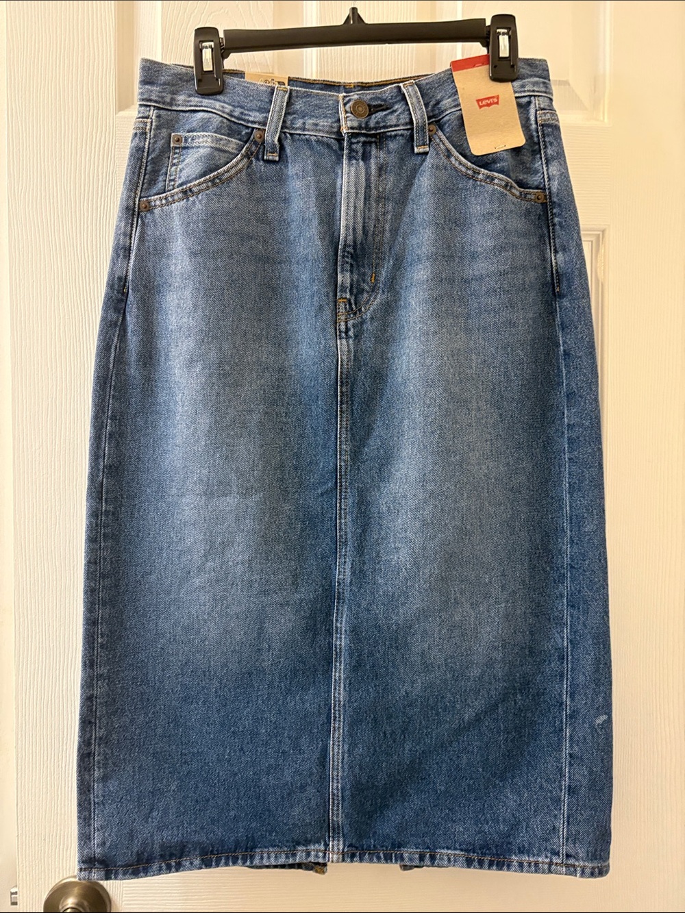 Levi's Women's Blue Straight Denim Skirt with Back Slit Size 28 NWT